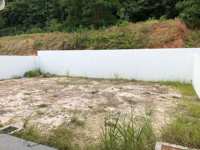 Semi-Detached House for Sale in Dengkil (Selangor) - Michael Chan - Garden - PropertyGuru.com.my