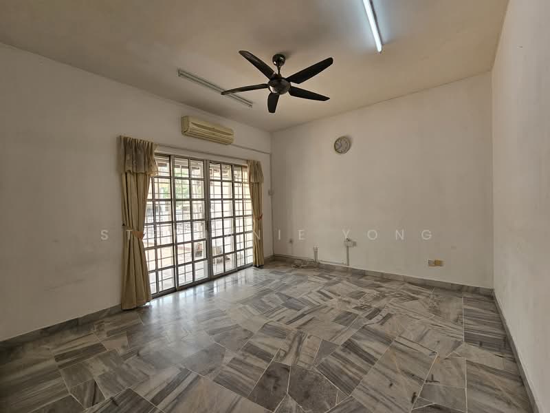 Terraced House for Sale in Alam Damai (Cheras) - Stephanie Yong - Living Room - PropertyGuru.com.my