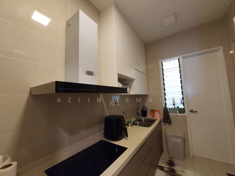 Condominium for Sale at Isle of Kamares - Azlin Ismail - Kitchen - PropertyGuru.com.my