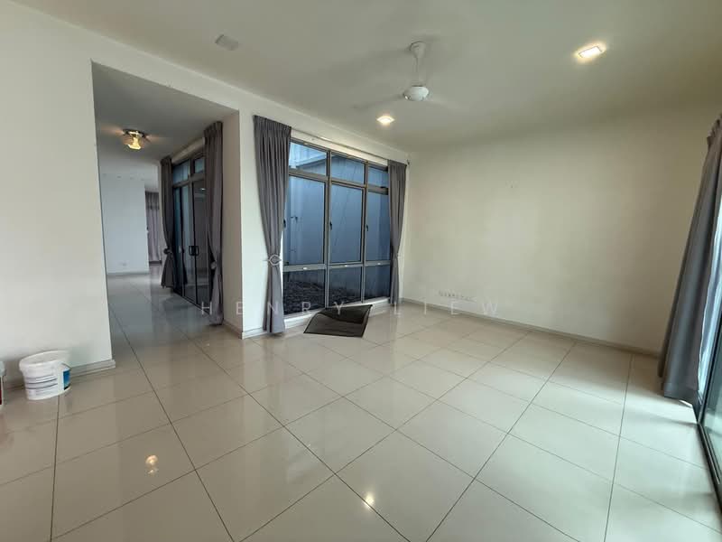 Rumah Teres 2 Tingkat untuk Dijual di Setia Eco Glades (Cyberjaya) - Henry Liew - Living Room - PropertyGuru.com.my