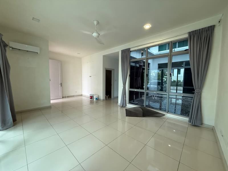 Rumah Teres 2 Tingkat untuk Dijual di Setia Eco Glades (Cyberjaya) - Henry Liew - Living Room - PropertyGuru.com.my