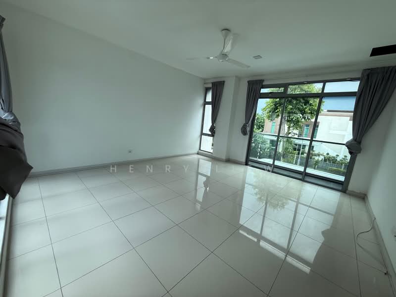 Rumah Teres 2 Tingkat untuk Dijual di Setia Eco Glades (Cyberjaya) - Henry Liew - Living Room - PropertyGuru.com.my