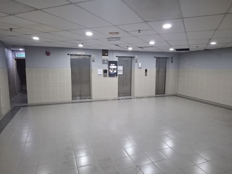 Shop / Office for Rent in BANDAR PUCHONG JAYA (Puchong) - FC Wong - Basement Lift Lobby - PropertyGuru.com.my