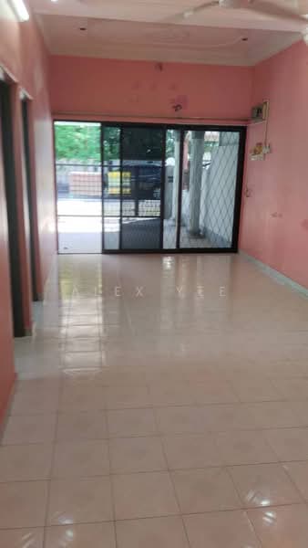 Semi-Detached House for Sale in Taman Foo Onn (Ipoh) - Alex Yee - Living Room - PropertyGuru.com.my