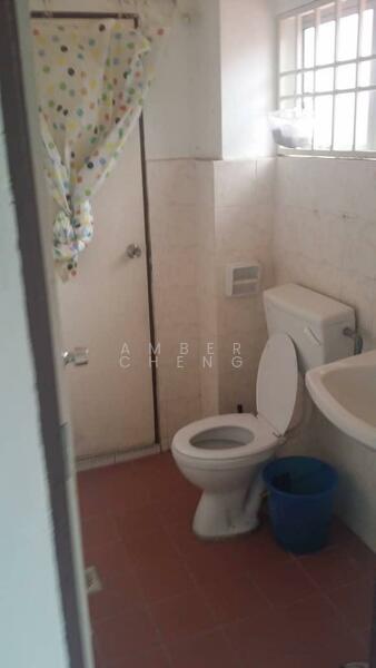2-storey Terraced House for Sale in Seri Kembangan (Selangor) - Amber Cheng - Bathroom - PropertyGuru.com.my