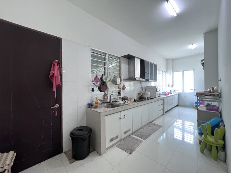 Bungalow for Sale in Bandar Mahkota Cheras (Cheras) - Aivan Ng - Kitchen - PropertyGuru.com.my