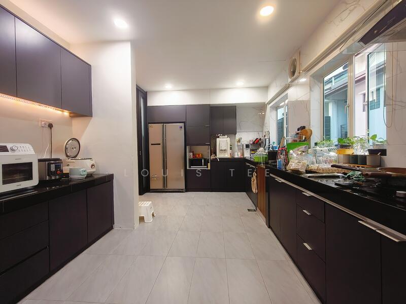 2-storey Terraced House for Sale in Puchong (Selangor) - Louis Tee - Kitchen - PropertyGuru.com.my