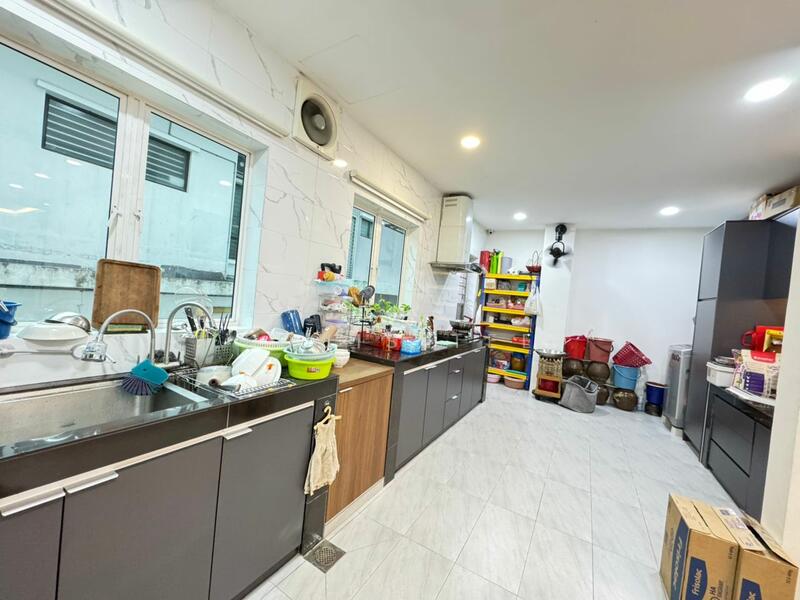 2-storey Terraced House for Sale in Puchong (Selangor) - Louis Tee - Kitchen - PropertyGuru.com.my