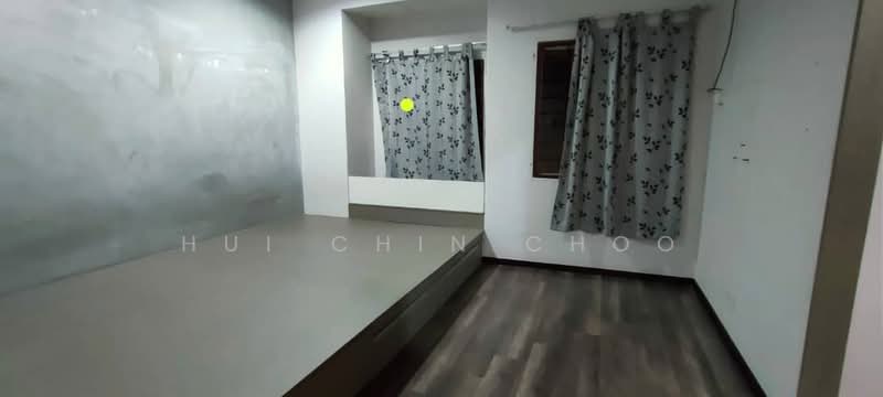 2-storey Terraced House for Sale in Taman Bukit Emas (Balakong) - Chris Choo - Bedroom - PropertyGuru.com.my