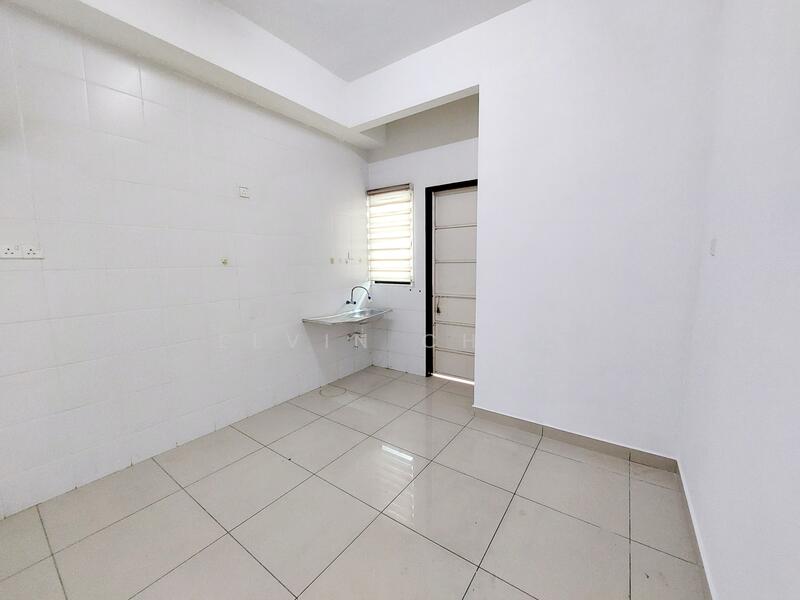 Rumah Teres untuk Dijual di Taman Seri Juru (Bukit Minyak) - Elvin Choo - Kitchen - PropertyGuru.com.my