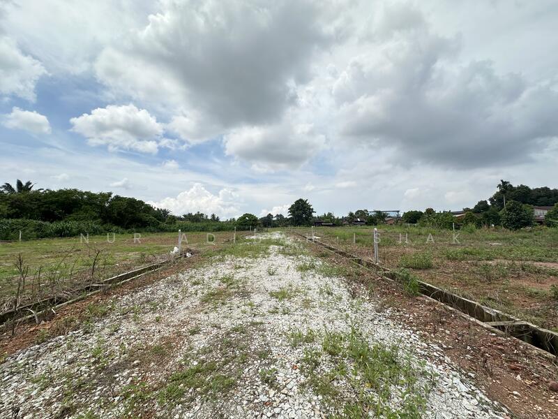 Jalan 30 kaki lebar