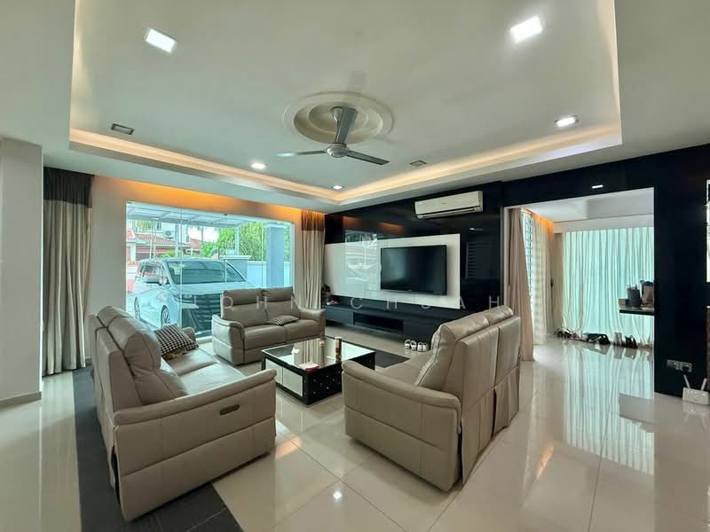 2-storey Terraced House for Sale in Taman Ipoh Timur (Ipoh) - John Chuah - Living Room - PropertyGuru.com.my
