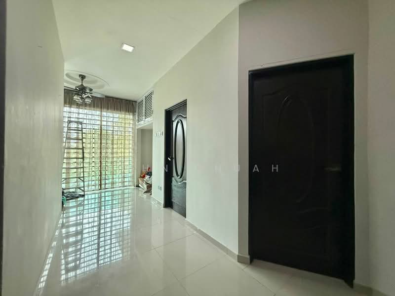 2-storey Terraced House for Sale in Taman Ipoh Timur (Ipoh) - John Chuah - Corridor - PropertyGuru.com.my