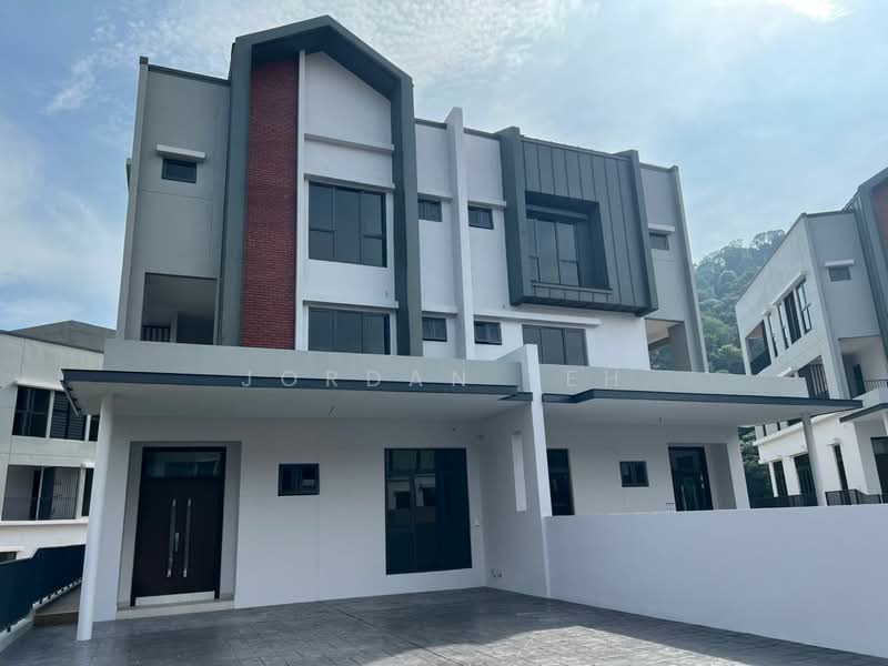 Rumah Berkembar untuk Dijual di Petaling (Selangor) - Jordan Teh - Exterior - PropertyGuru.com.my