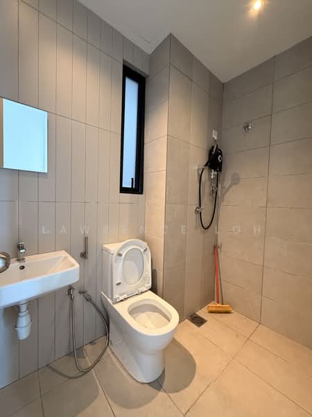 Service Residence for Rent at Kenwingston Avenue - Lawrence Loh - Bathroom - PropertyGuru.com.my