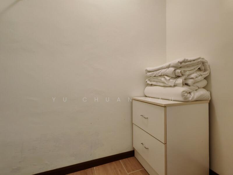 Walk in wardrobe