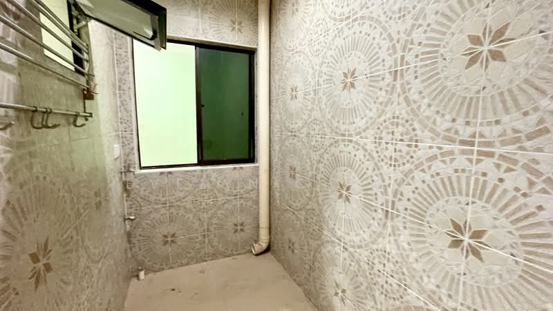 Rumah Teres 2-Tingkat untuk Dijual di Taman Wawasan (Puchong) - Evelyn Cheah - Bathroom - PropertyGuru.com.my