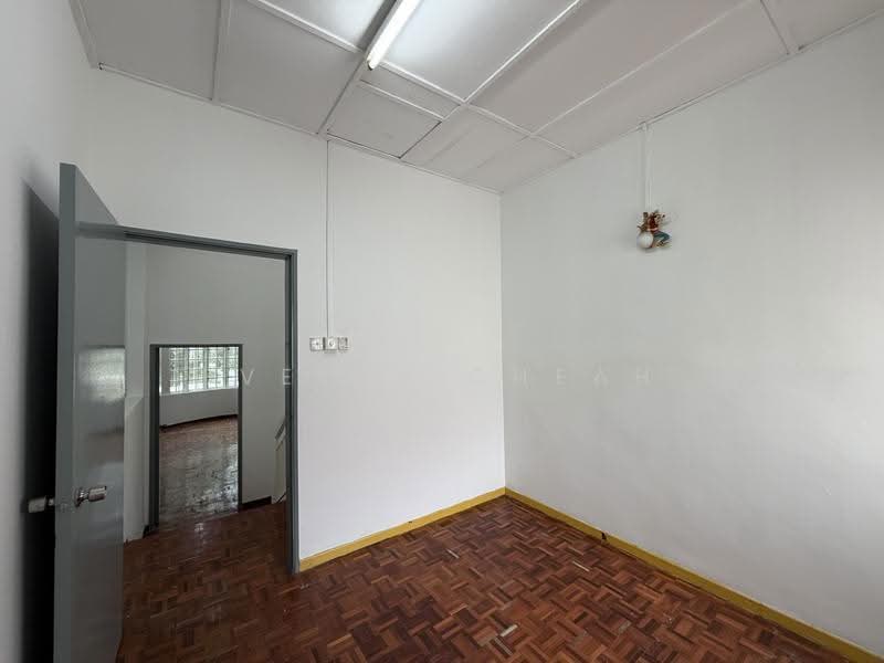 Rumah Teres 2-Tingkat untuk Dijual di Taman Wawasan (Puchong) - Evelyn Cheah - PropertyGuru.com.my