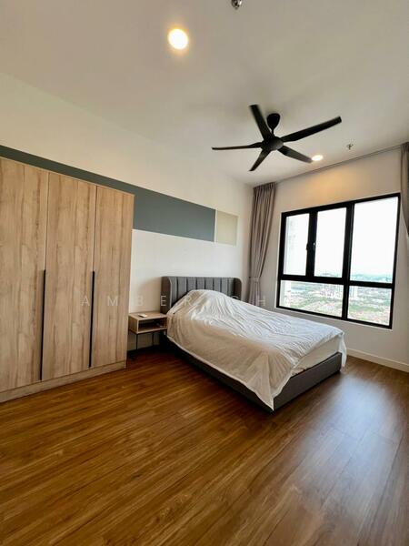 Medium Bedroom
