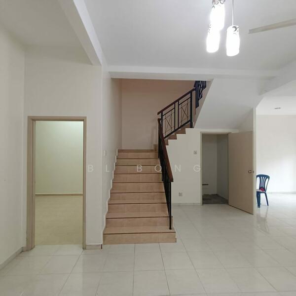 Rumah Teres untuk Dijual di Taman Muzaffar Heights (Bukit Katil) - BL Bong - Entrance - PropertyGuru.com.my