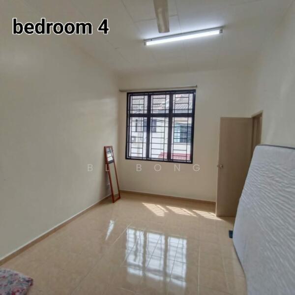 Rumah Teres untuk Dijual di Taman Muzaffar Heights (Bukit Katil) - BL Bong - Bedroom - PropertyGuru.com.my