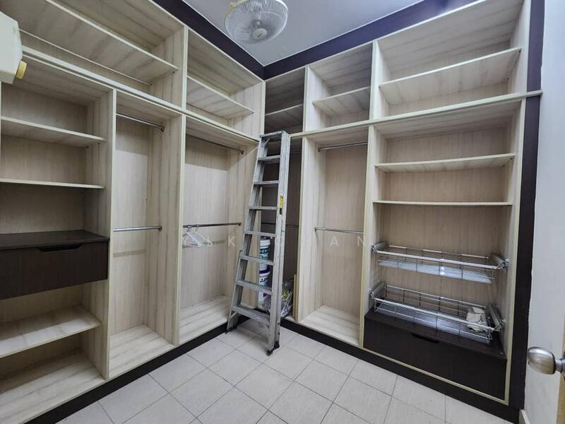 Closet