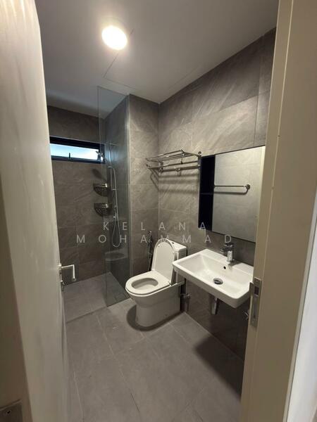 Quinn Residence untuk Untuk Disewa - RM 3,500 /bulan, Feb 2026 - Bathroom - PropertyGuru.com.my