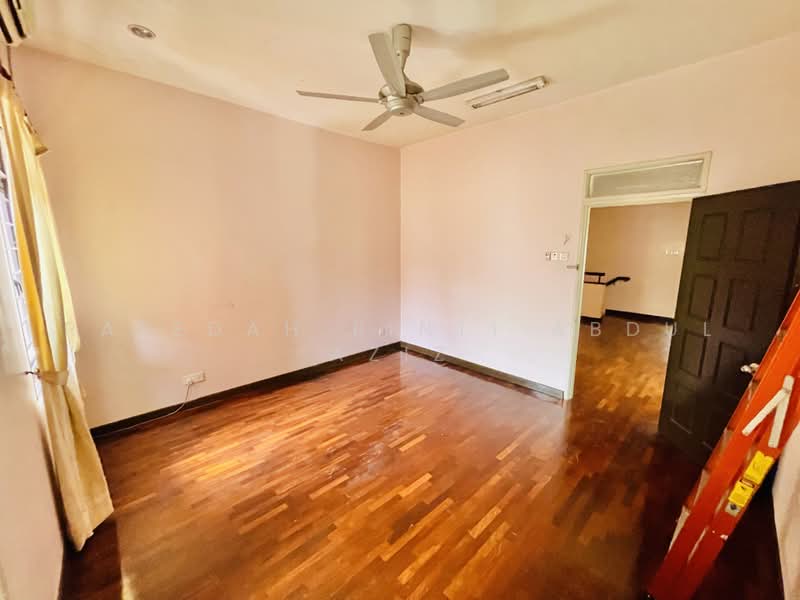 Rumah Teres 2 Tingkat untuk Dijual di Bukit Jelutong (Shah Alam) - Rafedah Binti Abdul Aziz - PropertyGuru.com.my