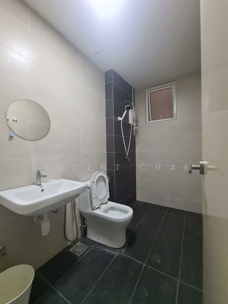 Service Residence for Rent at Pinnacle Sri Petaling - Vincent Chan - Master Bathroom 1 - PropertyGuru.com.my