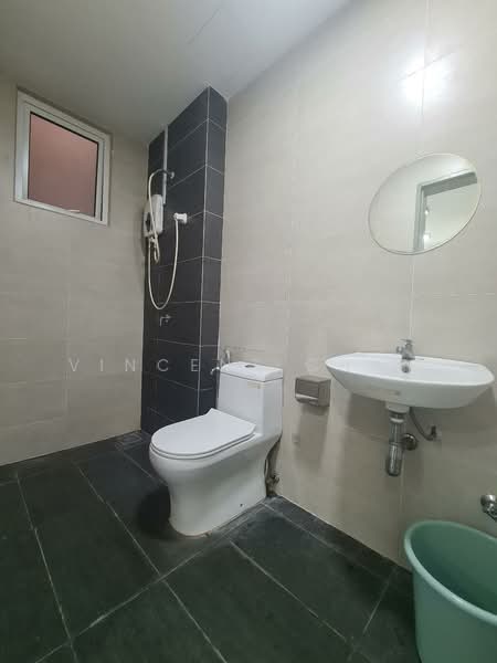 Service Residence for Rent at Pinnacle Sri Petaling - Vincent Chan - Common Bathroom - PropertyGuru.com.my
