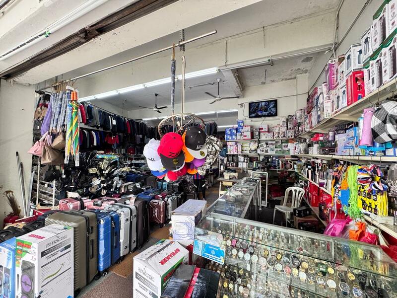 Linghting, fans fitted, tenanted