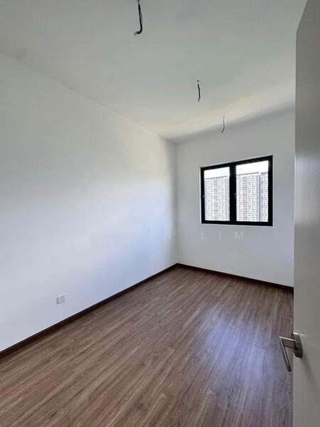 Service Residence for Sale at Residensi Ava @ Kiara Bay - Calvin Lim - Bedroom - PropertyGuru.com.my