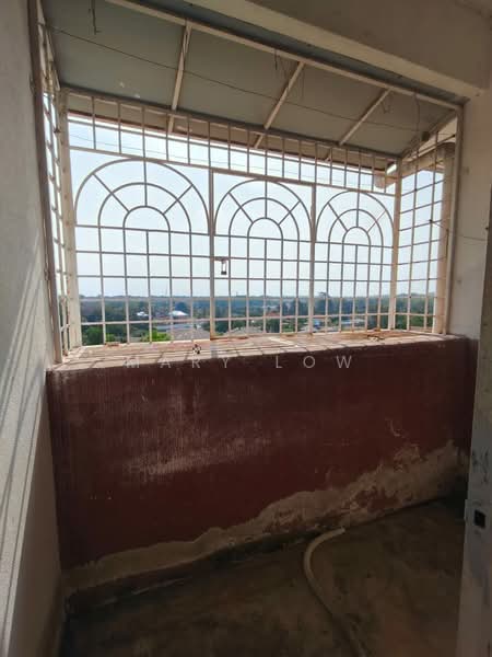 Pangsapuri untuk Dijual di Taman Saujana Puri - Mary Low - Balcony - PropertyGuru.com.my