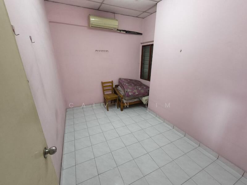Flat for Sale at Taman Sri Kuching - Calvin Lim - Bedroom - PropertyGuru.com.my