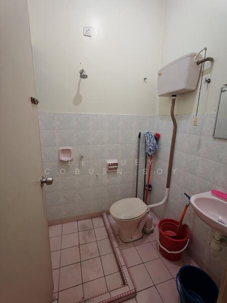 2-storey Terraced House for Sale in Sungai Buloh (Selangor) - Ee Huey Coburn Soy - Bathroom - PropertyGuru.com.my