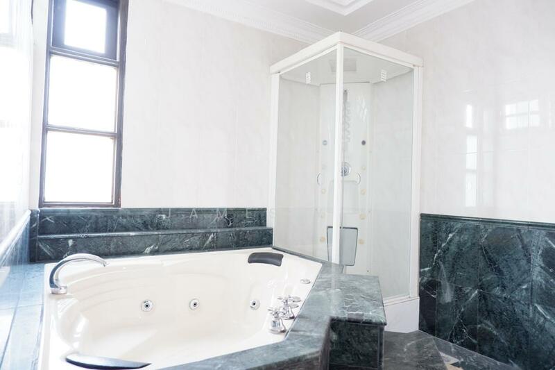 Semi-Detached House for Sale in Taman Wangsa Ukay (Ulu Kelang) - James Yim - Bathroom - PropertyGuru.com.my