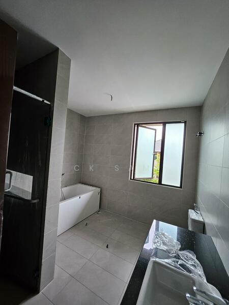 Semi-Detached House for Sale in Rawang (Selangor) - CK Sam - Bathroom - PropertyGuru.com.my