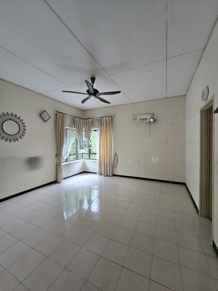 2-storey Terraced House for Sale in Bukit Jelutong (Shah Alam) - Abbie Lim - Living Room - PropertyGuru.com.my