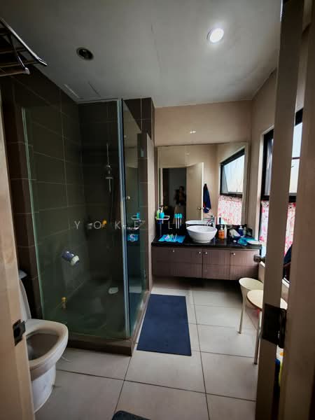 3-storey Terraced House for Sale in Lake Fields (Sungai Besi) - Yoke Leng Sew - Bathroom - PropertyGuru.com.my