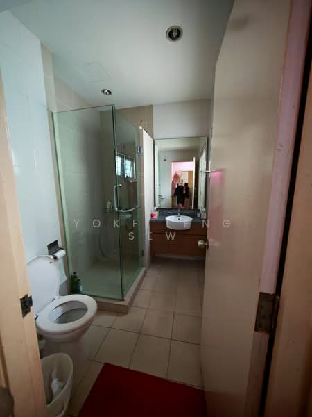 3-storey Terraced House for Sale in Lake Fields (Sungai Besi) - Yoke Leng Sew - Bathroom - PropertyGuru.com.my
