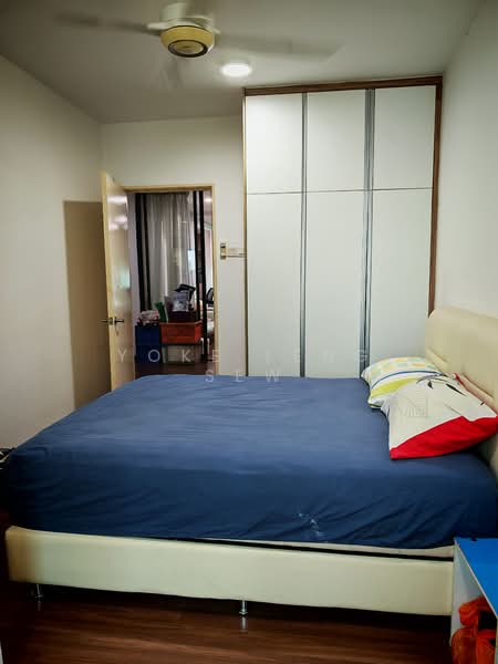 3-storey Terraced House for Sale in Lake Fields (Sungai Besi) - Yoke Leng Sew - Bedroom - PropertyGuru.com.my