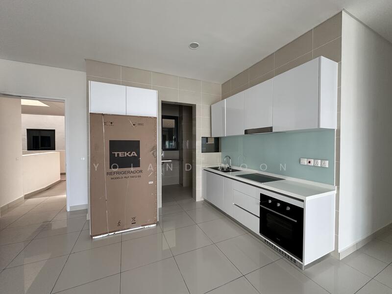 Dry Kitchen