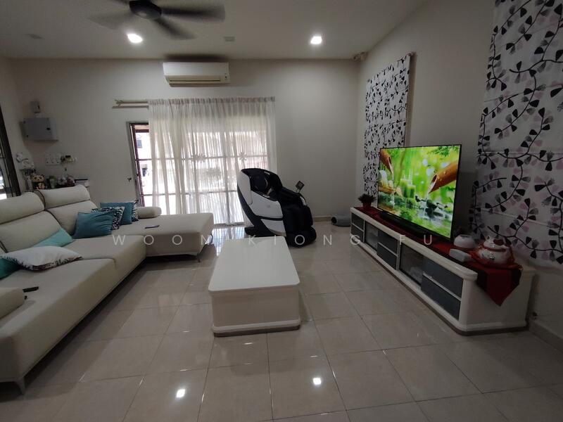 Living Hall 65" TV and TV Console