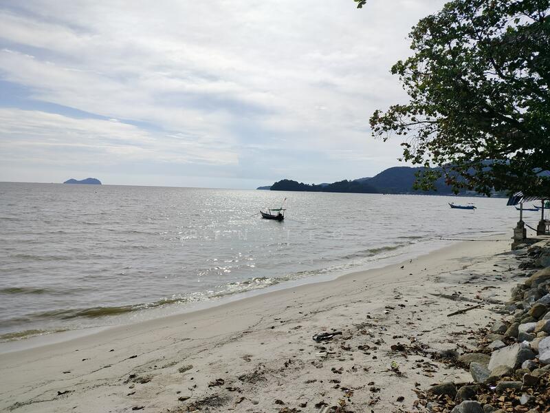 Nearby Seaside 