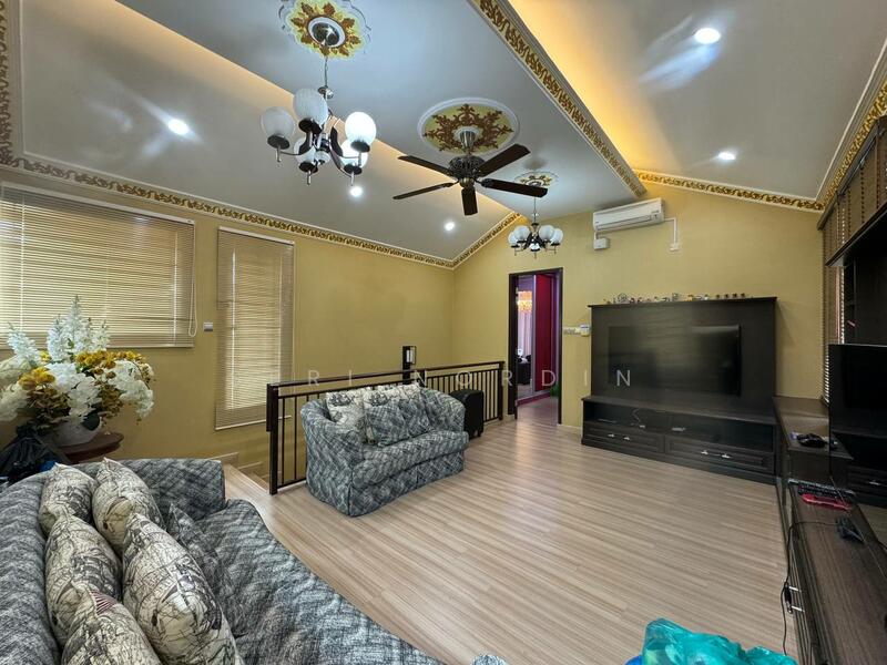 Bungalow for Sale in Puncak Bestari (Puncak Alam) - Seri Nordin - Living Room - PropertyGuru.com.my