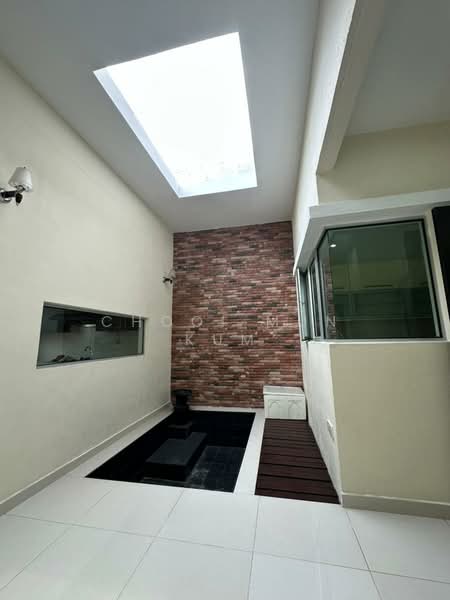Semi-Detached House for Sale in Seremban 2 (Negeri Sembilan) - Chooi Mun Kum - Skylight Area - PropertyGuru.com.my