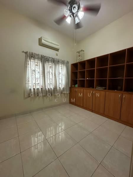 Semi-Detached House for Sale in Seremban 2 (Negeri Sembilan) - Chooi Mun Kum - Bedroom (Ground Floor) - PropertyGuru.com.my