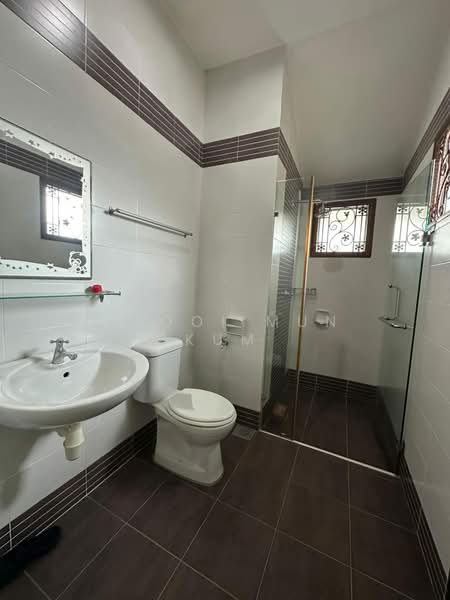 Semi-Detached House for Sale in Seremban 2 (Negeri Sembilan) - Chooi Mun Kum - Bathroom - PropertyGuru.com.my