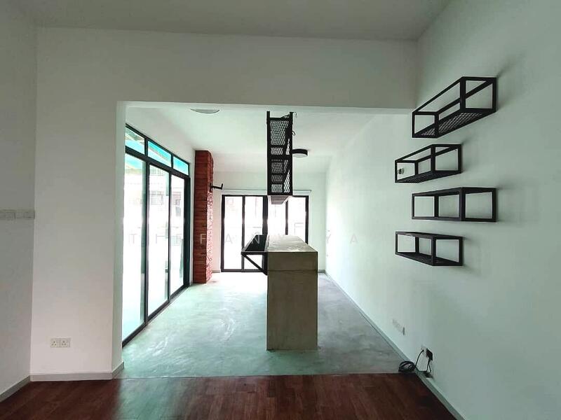 Entertain Room