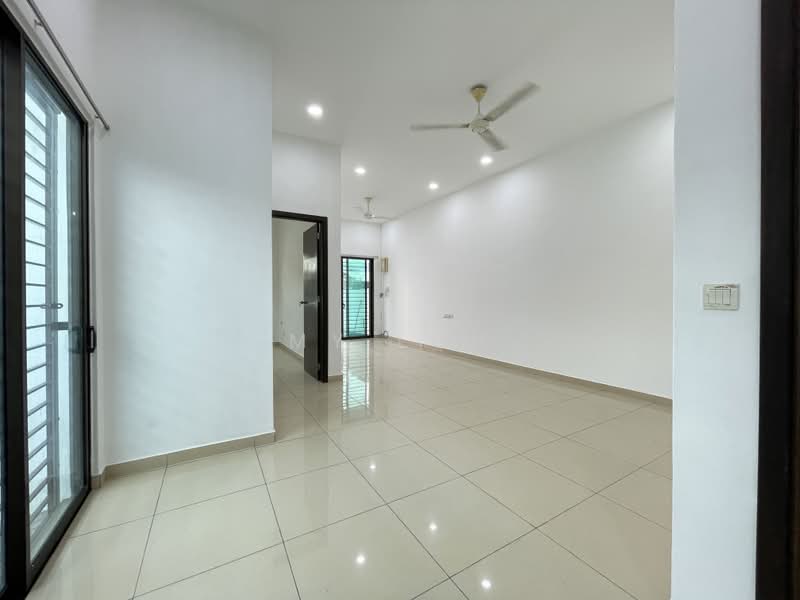 Rumah Banglo untuk Dijual di Selayang Baru (Selayang) - MY Loh - Living Room - PropertyGuru.com.my